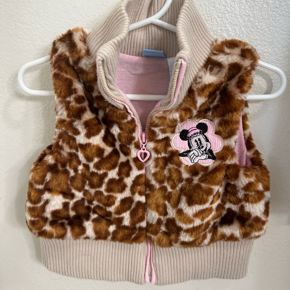 1 cute leopard infant vest with light pink inside